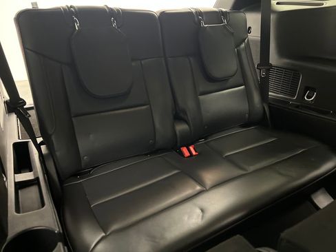 Used 2025 Ford Explorer ST-Line w/ ST-Line Street Pack image 31