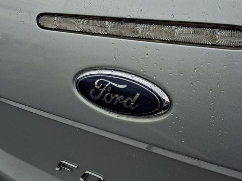 Used 2011 Ford Focus SE image 29