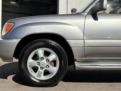 Used 2003 Toyota Land Cruiser AWD/4WD image 10