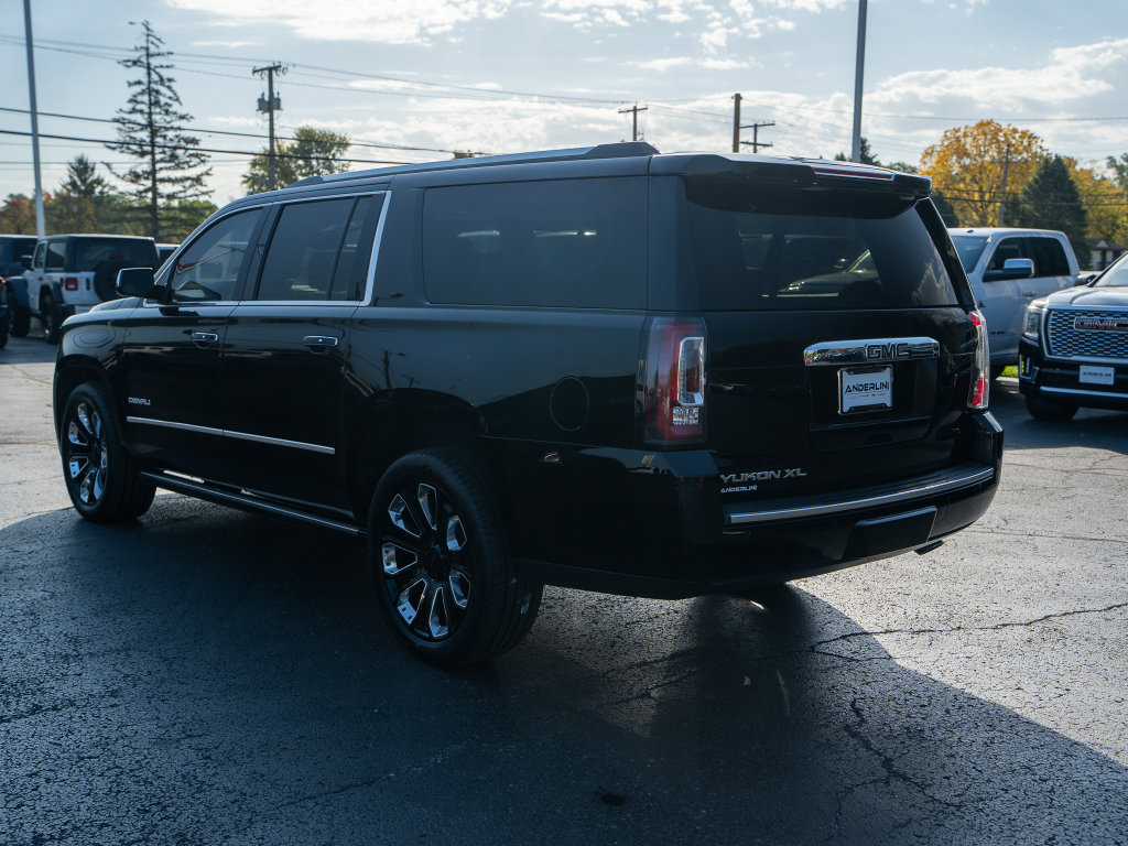 Used 2019 GMC Yukon XL Denali w/ Denali Ultimate Package AWD/4WD image 7