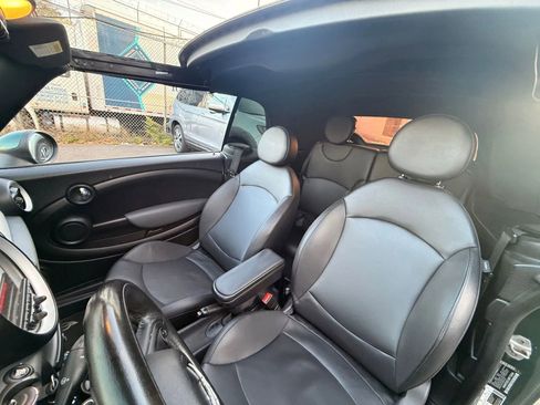 Used 2011 MINI Cooper Convertible image 22