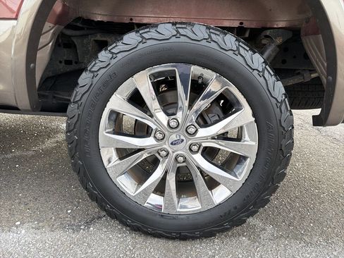 Used 2015 Ford F150 Lariat w/ Equipment Group 502A Luxury image 31