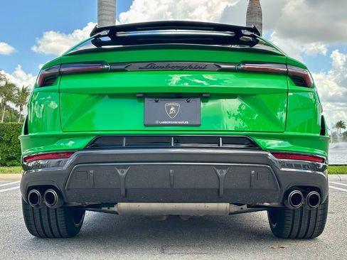 Used 2024 Lamborghini Urus Performante AWD/4WD image 8