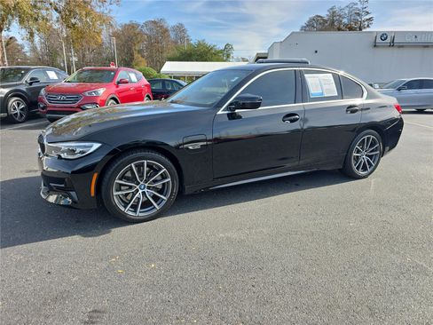 Used 2022 BMW 330e 330e w/ Convenience Package image 6