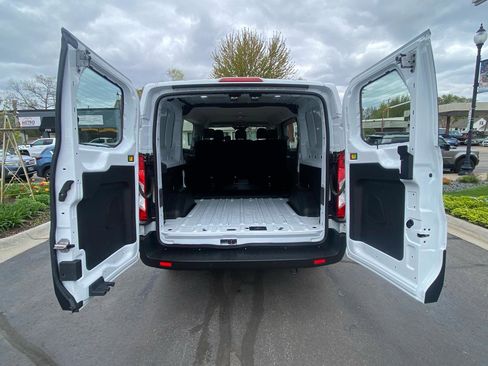 Used 2021 Ford Transit 250 Low Roof RWD image 9