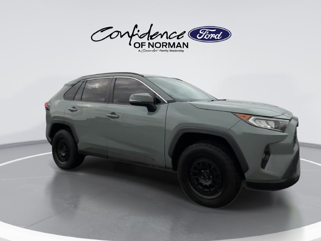 Used 2019 Toyota RAV4 XLE Premium w/ Carpet Mat Package FWD image 12