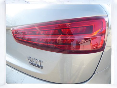 Used 2017 Audi Q3 2.0T Prestige w/ Prestige Package image 25