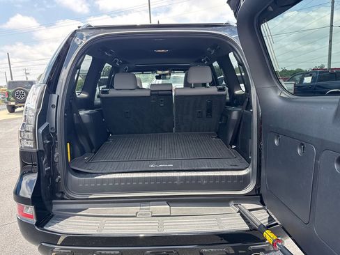 Used 2023 Lexus GX 460 w/ Black Line Special Edition AWD/4WD image 19