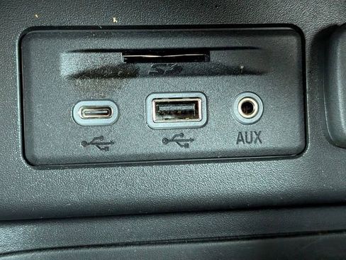 Used 2023 Chevrolet Equinox RS image 21