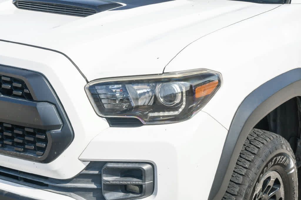 Used 2019 Toyota Tacoma TRD Pro AWD/4WD image 5