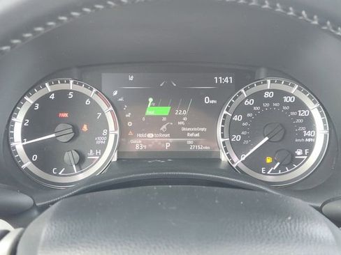 Used 2023 Toyota Highlander LE image 12