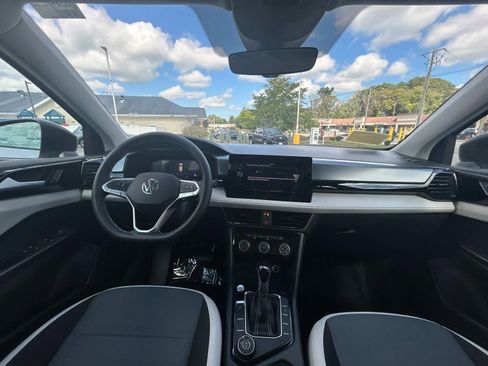 New 2025 Volkswagen Taos S image 7