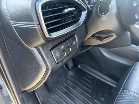 Used 2020 Hyundai Santa Fe Limited image 24