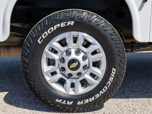 Used 2022 Chevrolet Silverado 2500 LT w/ Convenience Package image 23