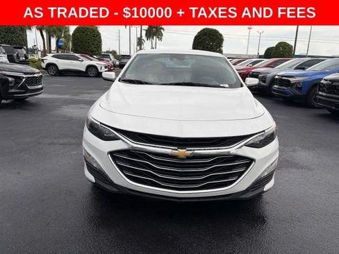 Used 2019 Chevrolet Malibu LT w/ Driver Confidence Package II FWD image 2