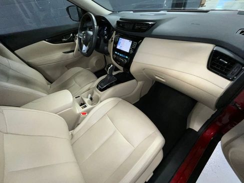 Used 2020 Nissan Rogue SL w/ Premium Package image 14