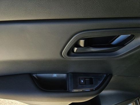 New 2026 Nissan Rogue S image 7