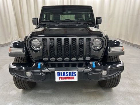 Used 2021 Jeep Wrangler Unlimited Sahara AWD/4WD image 30