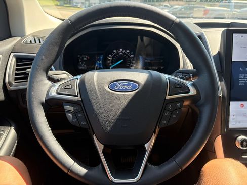 Used 2024 Ford Edge SEL w/ Convenience Package AWD/4WD image 14