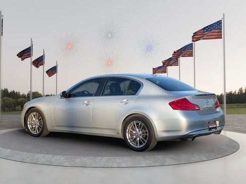 Used 2011 INFINITI G37 Journey w/ Premium Pkg image 5