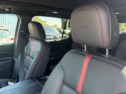 Used 2026 Chevrolet Traverse RS w/ LPO, Floor Liner Package AWD/4WD image 9