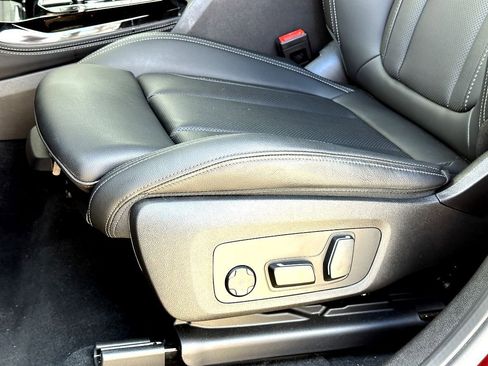 Certified 2025 BMW X4 xDrive30i AWD/4WD image 11