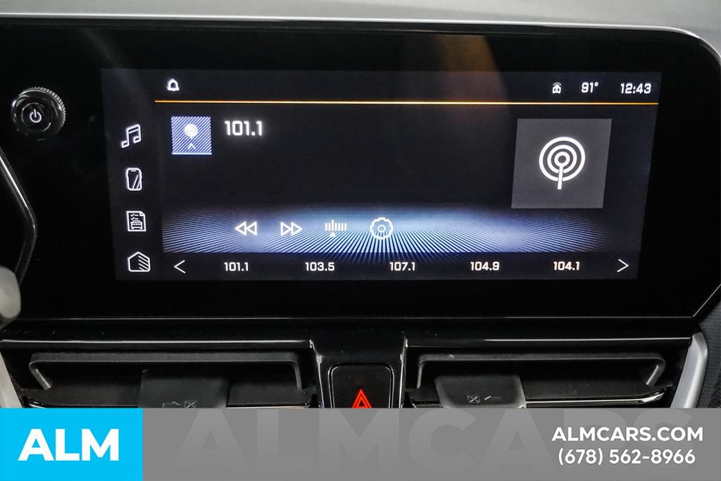 Used 2025 Chevrolet TrailBlazer LT AWD/4WD image 35