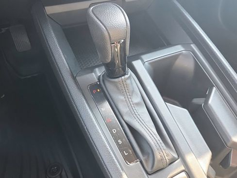 Used 2025 Honda Accord LX image 37
