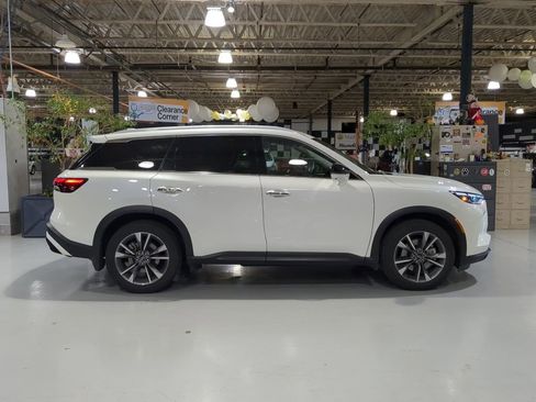 Used 2024 INFINITI QX60 Luxe w/ Performance Audio Package image 5