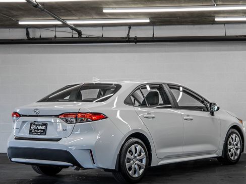 Used 2021 Toyota Corolla LE image 5