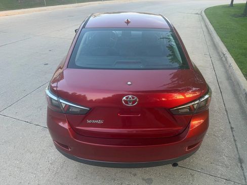 Used 2019 Toyota Yaris L FWD image 12