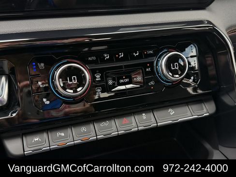 New 2026 GMC Sierra 1500 AT4 w/ AT4 Premium Package AWD/4WD image 16