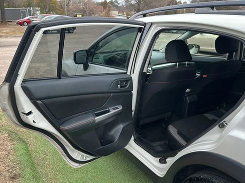 Used 2016 Subaru Crosstrek 2.0i Premium image 17