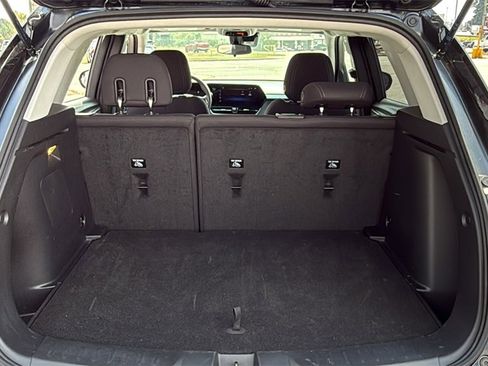Used 2025 Chevrolet TrailBlazer LT image 11