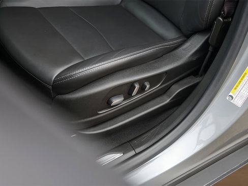 Used 2023 Cadillac XT5 Premium Luxury image 8