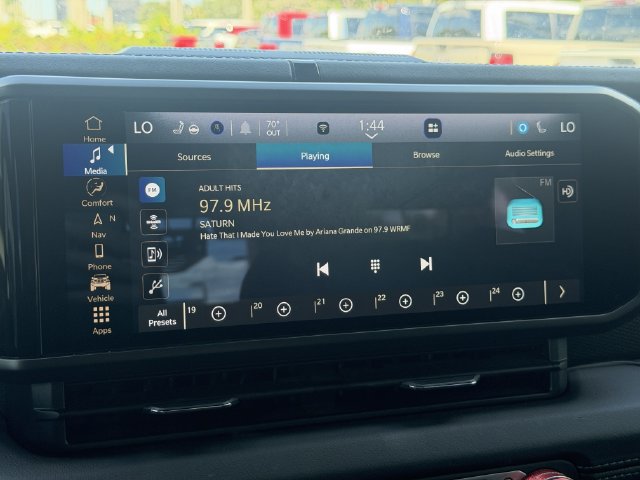 Used 2024 Jeep Wrangler Rubicon AWD/4WD image 25
