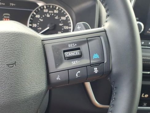 Used 2025 Nissan Rogue SV AWD/4WD image 23