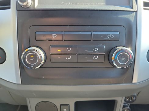 Used 2019 Nissan Frontier SV image 23