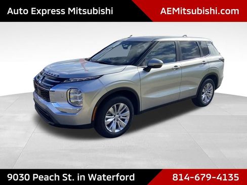 New 2026 Mitsubishi Outlander ES AWD/4WD image 3