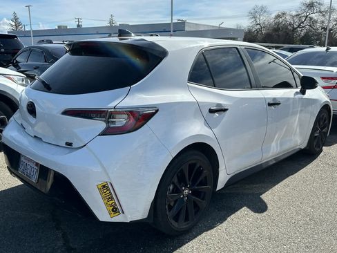 Used 2022 Toyota Corolla SE image 2