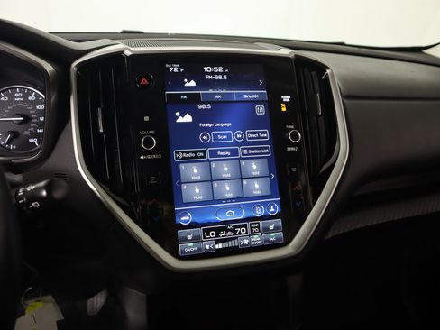 Used 2023 Subaru Ascent Premium image 5