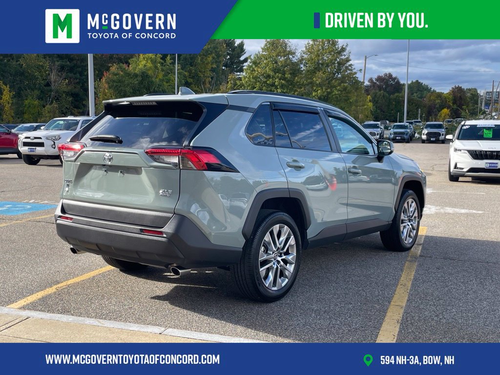 Used 2023 Toyota RAV4 XLE Premium AWD/4WD image 5
