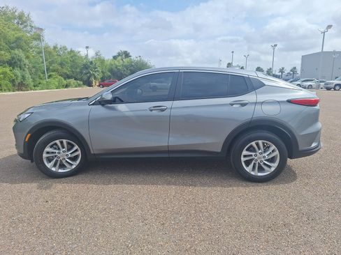 Used 2025 Buick Envista Preferred w/ Convenience II Package FWD image 4