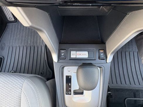 Used 2018 Subaru Forester 2.5i Premium image 31