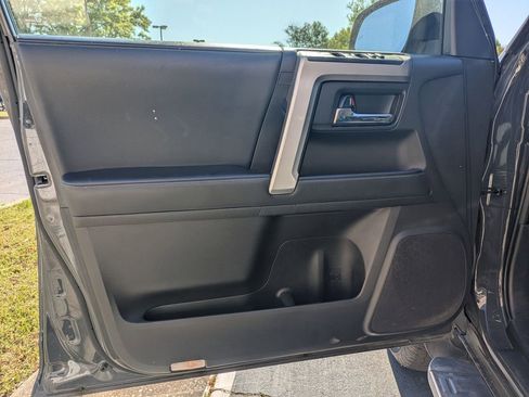 Used 2024 Toyota 4Runner SR5 AWD/4WD image 11