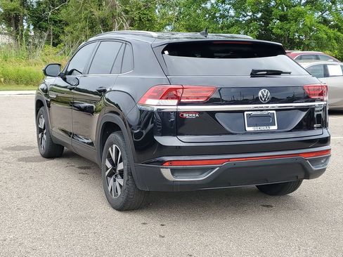 Used 2021 Volkswagen Atlas Cross Sport SE AWD/4WD image 2