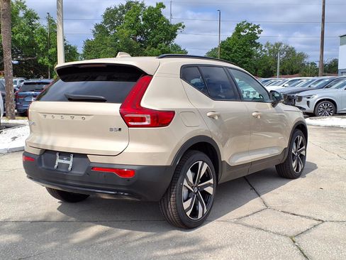 New 2026 Volvo XC40 B5 Ultra AWD/4WD image 7