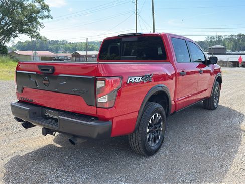 Used 2020 Nissan Titan PRO-4X w/ Pro-4x Convenience Package AWD/4WD image 3