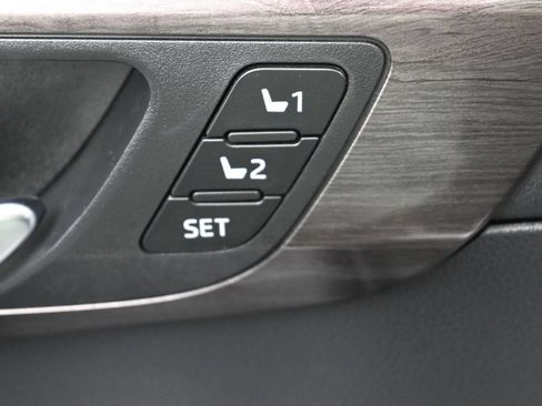 Used 2021 Toyota Highlander Platinum AWD/4WD image 15