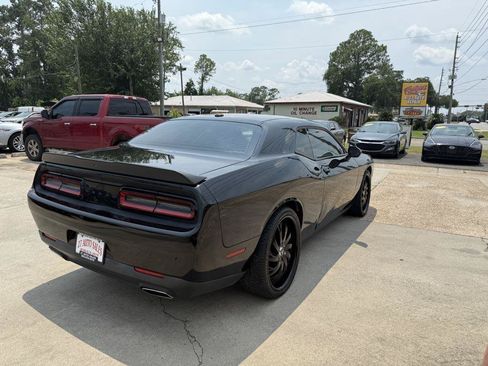 Used 2020 Dodge Challenger SXT w/ Blacktop Package RWD image 5